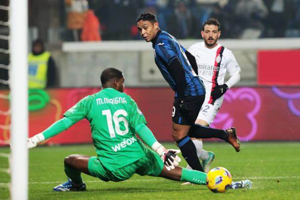 1702167598316088108.jpg 足球比分-4年一轮回再负真蓝黑,皮奥利再也救不了这支米兰?