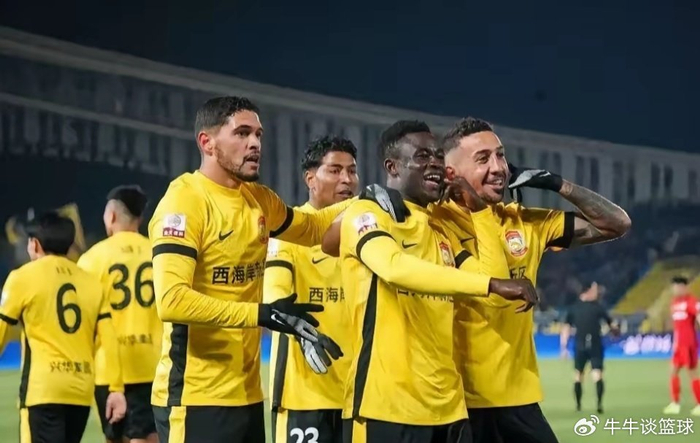 有点意外!郑智刚刚接手青岛西海岸,就将邵佳一手下3名嫡系外援清理|青岛市|阿齐兹|新赛季|梅米舍维奇|北京国安_新浪体育_新浪新闻