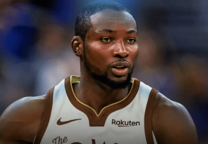 再见勇士!昔日建队核心撕破脸,三豪门抢人,联手詹姆斯成大热|库明加|科尔|乔纳森·库明加|洛杉矶湖人队|金州勇士队_新浪体育_新浪新闻