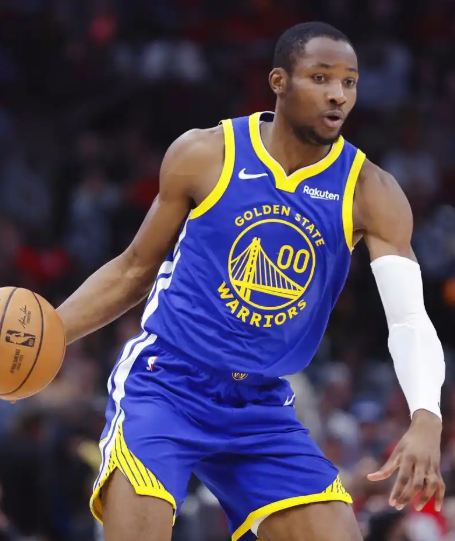 再见勇士!昔日建队核心撕破脸,三豪门抢人,联手詹姆斯成大热|库明加|科尔|乔纳森·库明加|洛杉矶湖人队|金州勇士队_新浪体育_新浪新闻