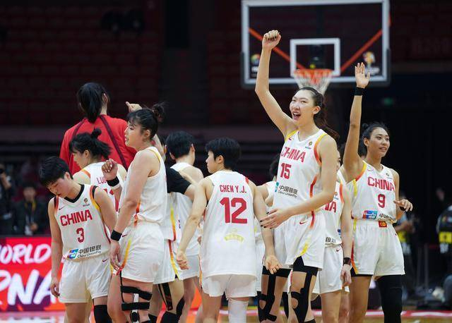 足球比分-宫鲁鸣钦点4人拉胯，9号球员引争议，郑薇旧将靠谱，张子宇效率高|李月汝|女篮|唐子婷|篮板|马里女篮_新浪体育_新浪新闻