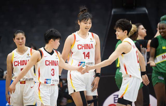 足球比分-宫鲁鸣钦点4人拉胯，9号球员引争议，郑薇旧将靠谱，张子宇效率高|李月汝|女篮|唐子婷|篮板|马里女篮_新浪体育_新浪新闻