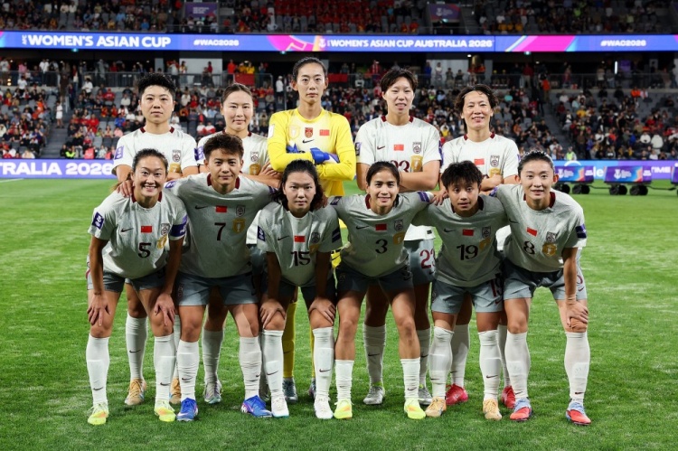 VAR的划线为啥这么歪，中国女足的进球真的不越位？