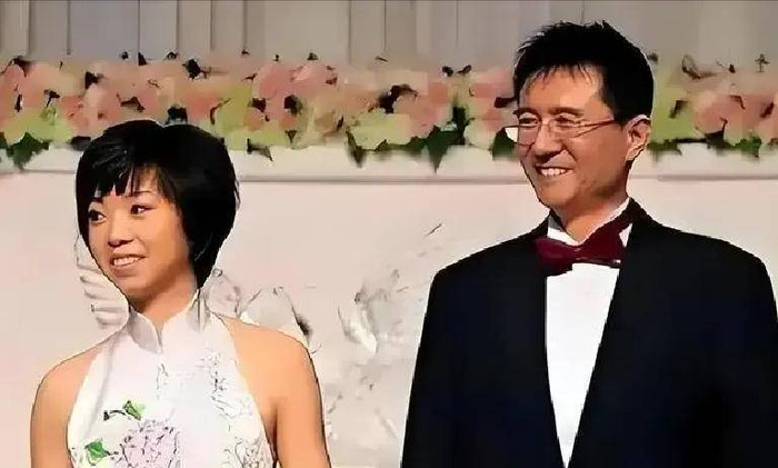 百家欧指-17年恩爱敌不过现实，65岁徐威明显苍老，45岁张怡宁依旧惊艳|马艳红|北京奥运会|爱情|乒乓球|陈梦_新浪体育_新浪新闻