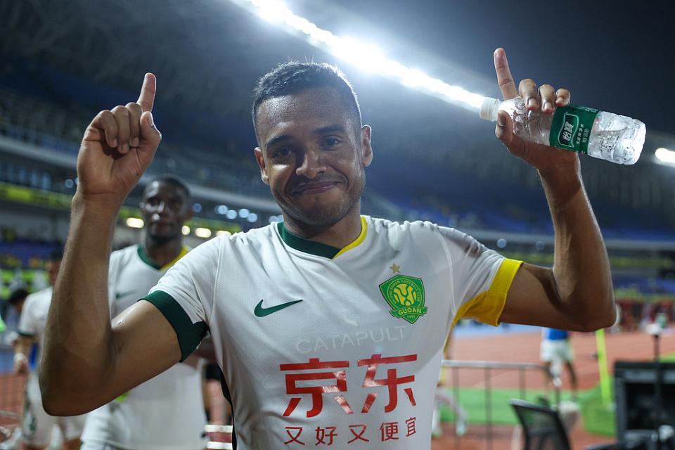 现场比分-离谱？国安29岁外援遭不可明说的伤病 回国做手术感染+现已不能动