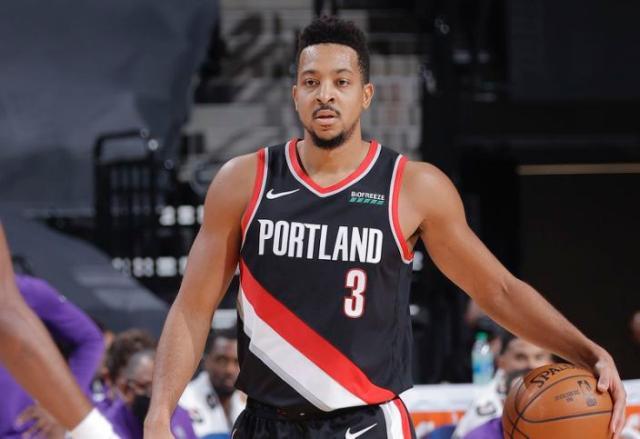 现场比分-麦科勒姆正逐渐走向成熟 高分与高效他全都要